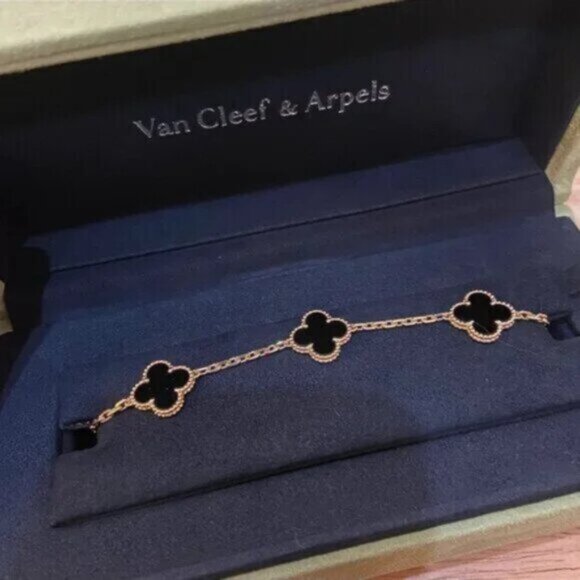 Van Cleef & Arpels Bracelet Vintage Alhambra Bracelet 18k Black Onyk 5 Motifs - Picture 4 of 6